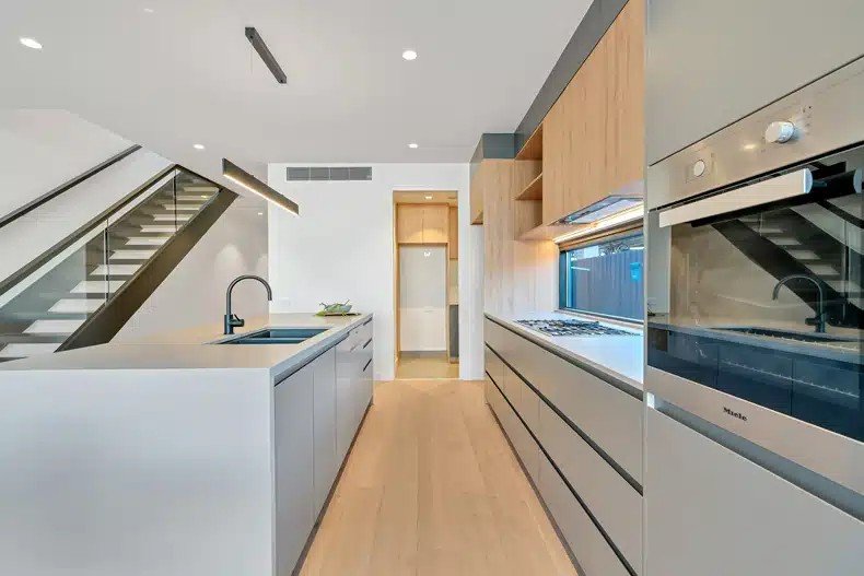 Backsplash Ideas for Warm Taupe Kitchen Cabinets