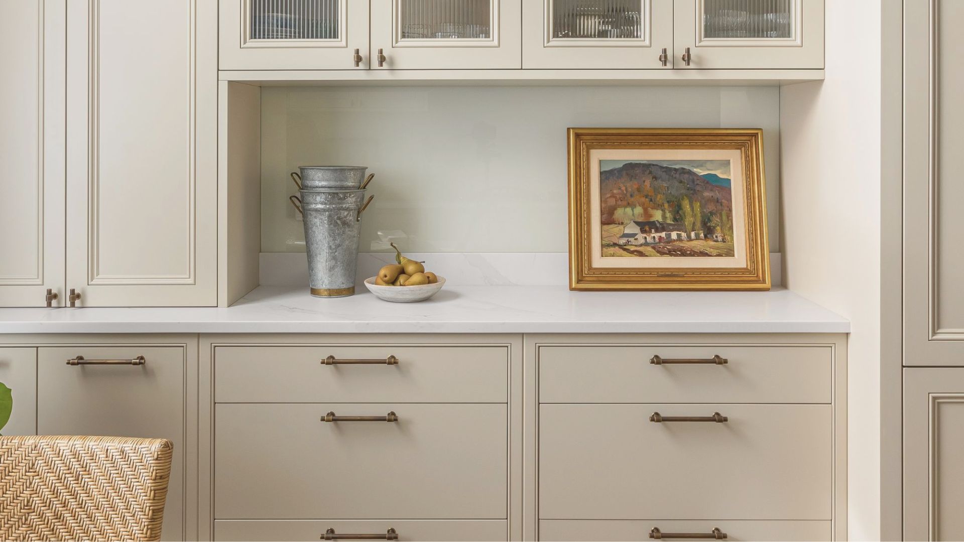 Neutral-Tone Cabinets